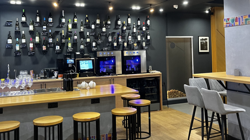 Рады представить вас нашу винотеку Premium Wine в Новосибирске!