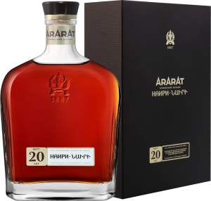 Наири 0,7л NEW в п/уп Коньяк Армения